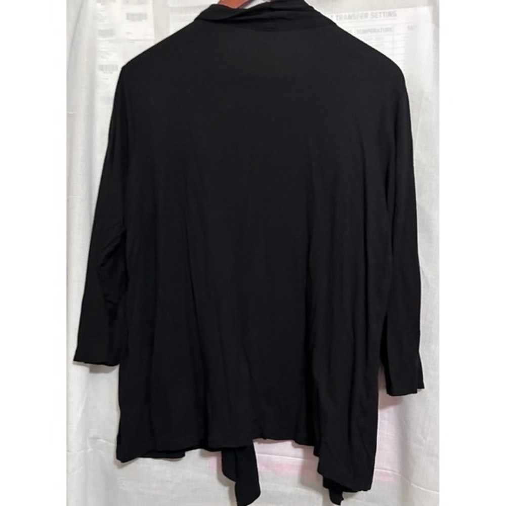 Cardigan‎ - Picture 2 of 3
